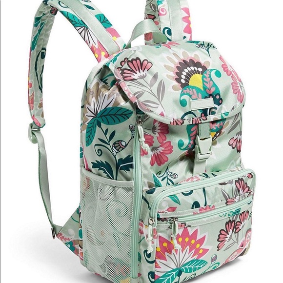 Vera Bradley Handbags - Vera Bradley day tripper Backpack